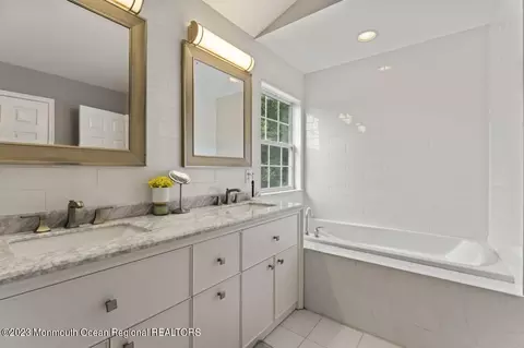 14 Reddington Dr, Matawan, NJ 07747 photo 35