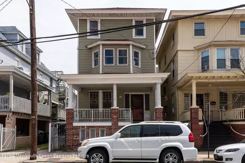 19 S California Ave, Atlantic City, NJ 08401