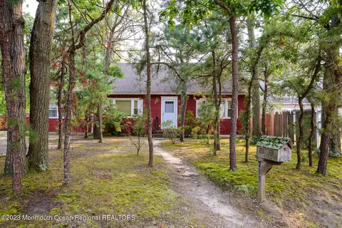 733 Old Burnt Tavern Rd, Brick, NJ 08724