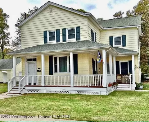 1 Franklin Ave, Eatontown, NJ 07724