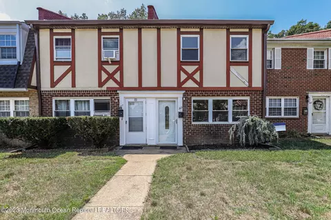 209 Briar Mills Dr, Brick, NJ 08724