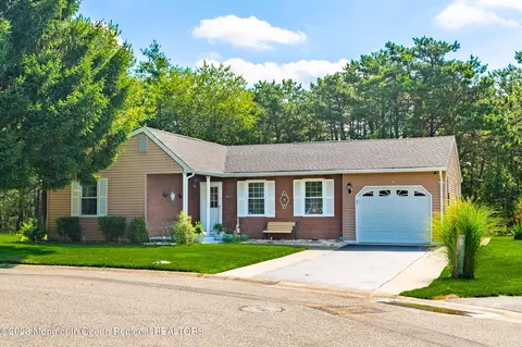 5 Brookdale Ct #65, Whiting, NJ 08759