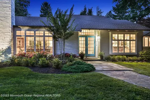 548 Ridge Rd, Fair Haven, NJ 07704