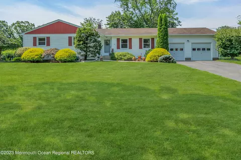 71 Harding Rd, Freehold, NJ 07728