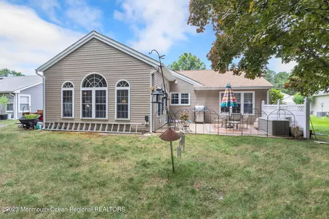 68 Sheffield Dr, Forked River, NJ 08731 photo 4