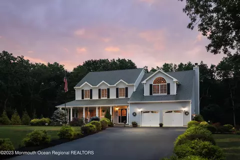 292 Easy St, Howell, NJ 07731