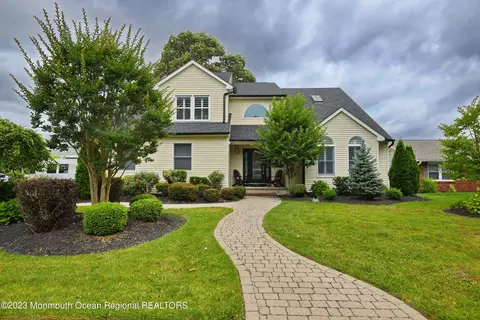 534 Harbor Rd, Brick, NJ 08724