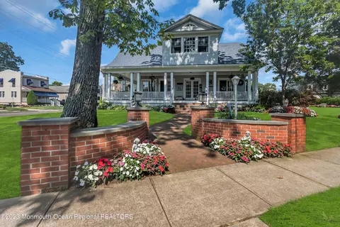 500 N Edgemere Dr, Allenhurst, NJ 07711