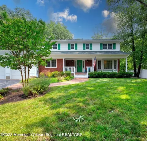 2 Apollo Rd, Manalapan, NJ 07726