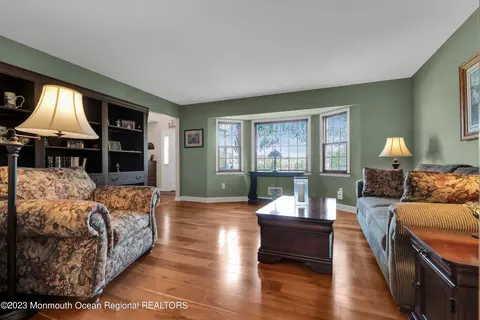 17 Lordina Dr, Edison, NJ 08817 photo 5