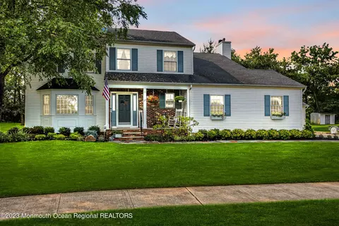 17 Lordina Dr, Edison, NJ 08817