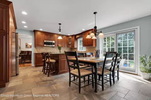 17 Lordina Dr, Edison, NJ 08817 photo 9
