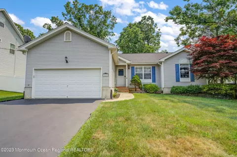 1191 Galley Ave, Manahawkin, NJ 08050