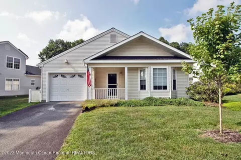 5 Ivy Ct, Barnegat, NJ 08005
