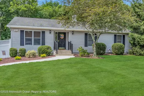 821 Wright Debow Rd, Jackson, NJ 08527 photo 2