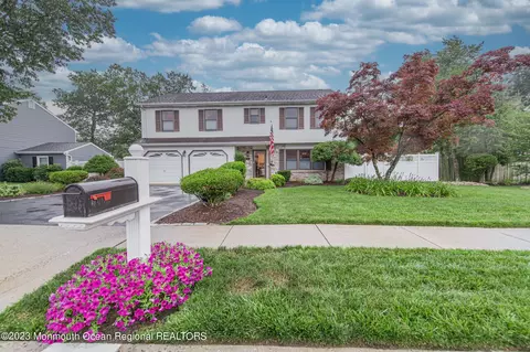 81 Bristlecone Dr, Howell, NJ 07731