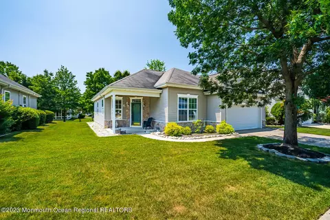 40 Seagull Dr, Little Egg Harbor, NJ 08087