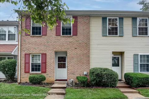 231 Palombi Ct #231, East Brunswick, NJ 08816