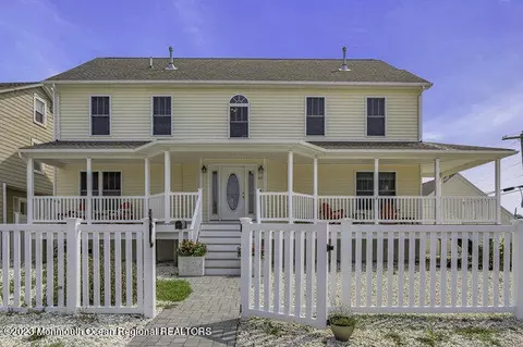 714 NE Central Ave, Seaside Park, NJ 08752