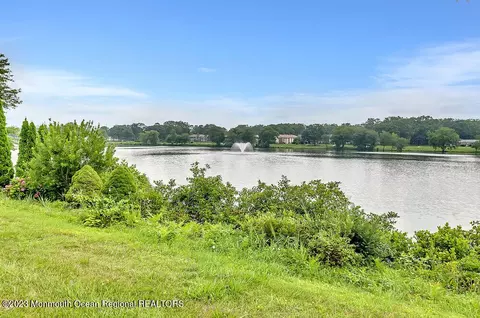 697 Plymouth Dr # b, Lakewood, NJ 08701