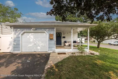 806 Barton Ave, Point Pleasant, NJ 08742