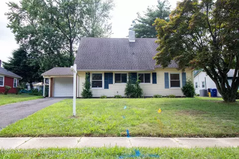 50 Mainbridge Ln, Willingboro, NJ 08046