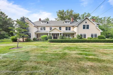 4 Belknap Ln, Rumson, NJ 07760