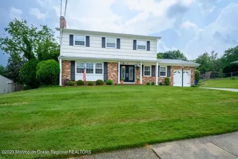 23 Monticello Dr, Howell, NJ 07731