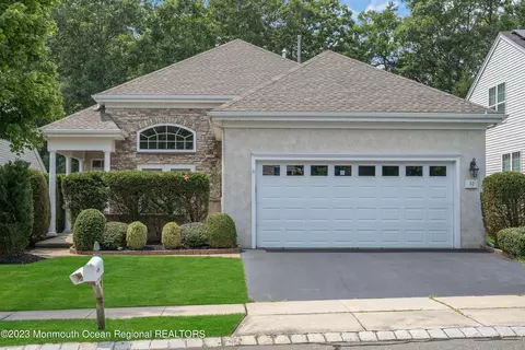 32 S Point Blvd, Barnegat, NJ 08005