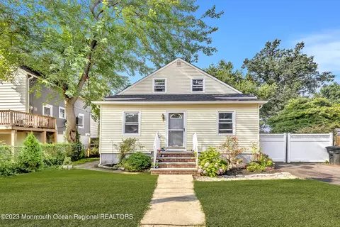 26 Ideal Ave, North Middletown, NJ 07748