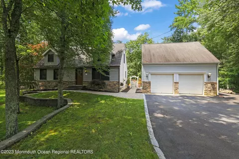 50 Johnson Ln, Jackson, NJ 08527