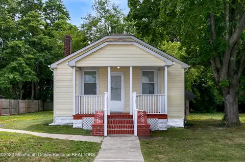 34 1st Ave, Toms River, NJ 08757