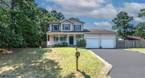 524 Wellington Ave, Toms River, NJ 08757