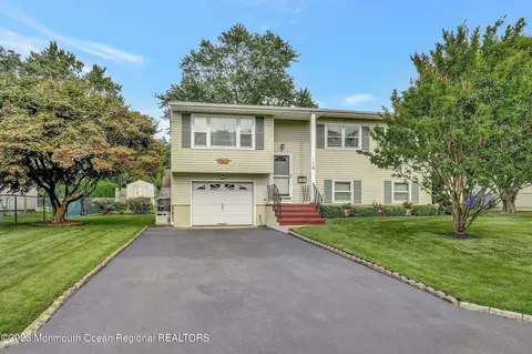 107 Coolidge Dr, Brick, NJ 08724