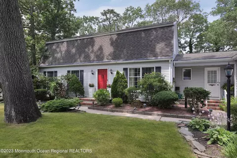 620 Springfield Ave, Pine Beach, NJ 08741