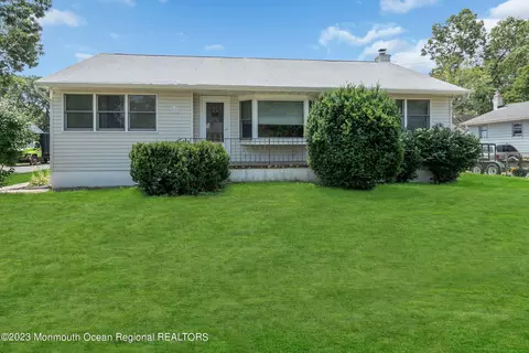 891 Stapleton Ave, Brick, NJ 08723 photo 3