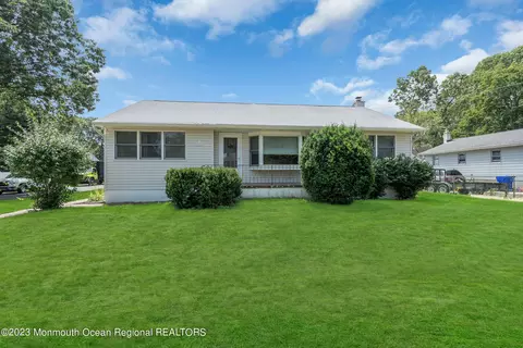 891 Stapleton Ave, Brick, NJ 08723 photo 2