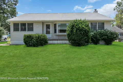 891 Stapleton Ave, Brick, NJ 08723