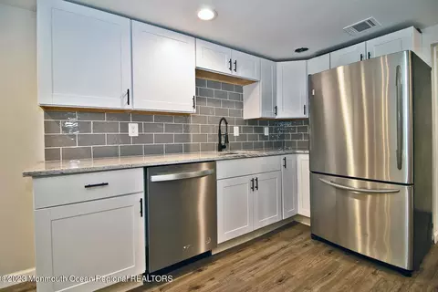 7 Oak St, Waretown, NJ 08758 photo 10