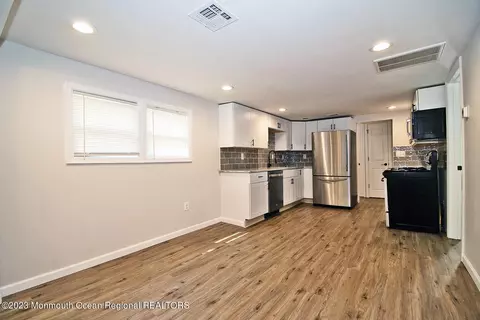 7 Oak St, Waretown, NJ 08758 photo 9
