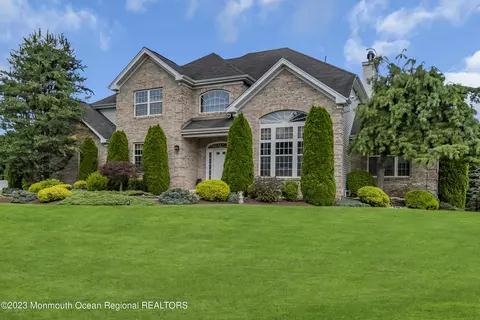 17 Rodeo Dr, Jackson, NJ 08527
