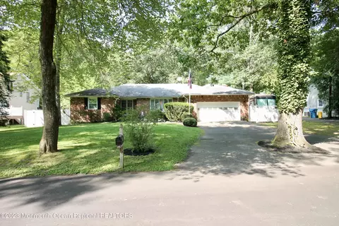 246 Metedeconk Trl, Jackson, NJ 08527