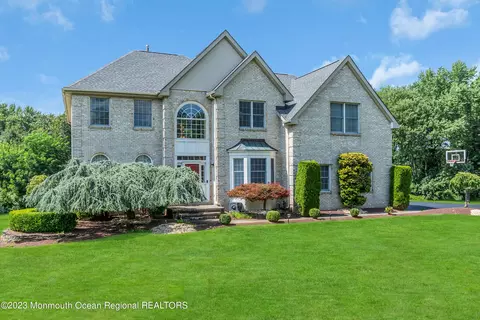 12 Molly Pitcher Dr, Manalapan, NJ 07726