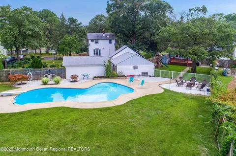 1 8th, Keansburg, NJ 07734