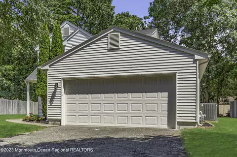 3 Sami Dr, Howell, NJ 07731 photo 3