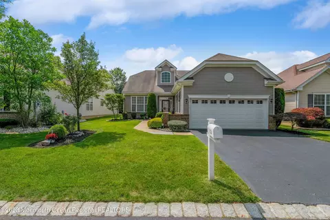 424 Melrose Way #424, Monroe, NJ 08831