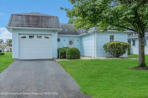 21 Blake Cir, Brick, NJ 08724