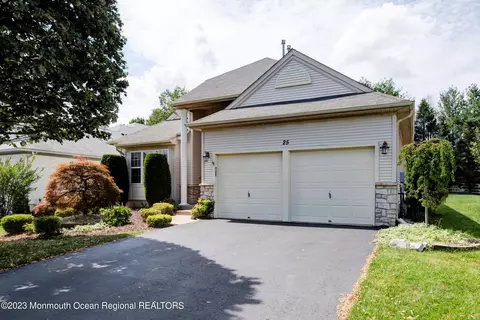 25 Gainsborough Ct, Manalapan, NJ 07726