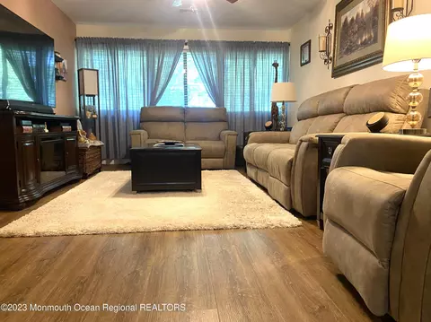 J22 Avon Drive, East Windsor, NJ 08520