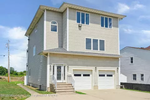 38 Bayside Pkwy, Keansburg, NJ 07734